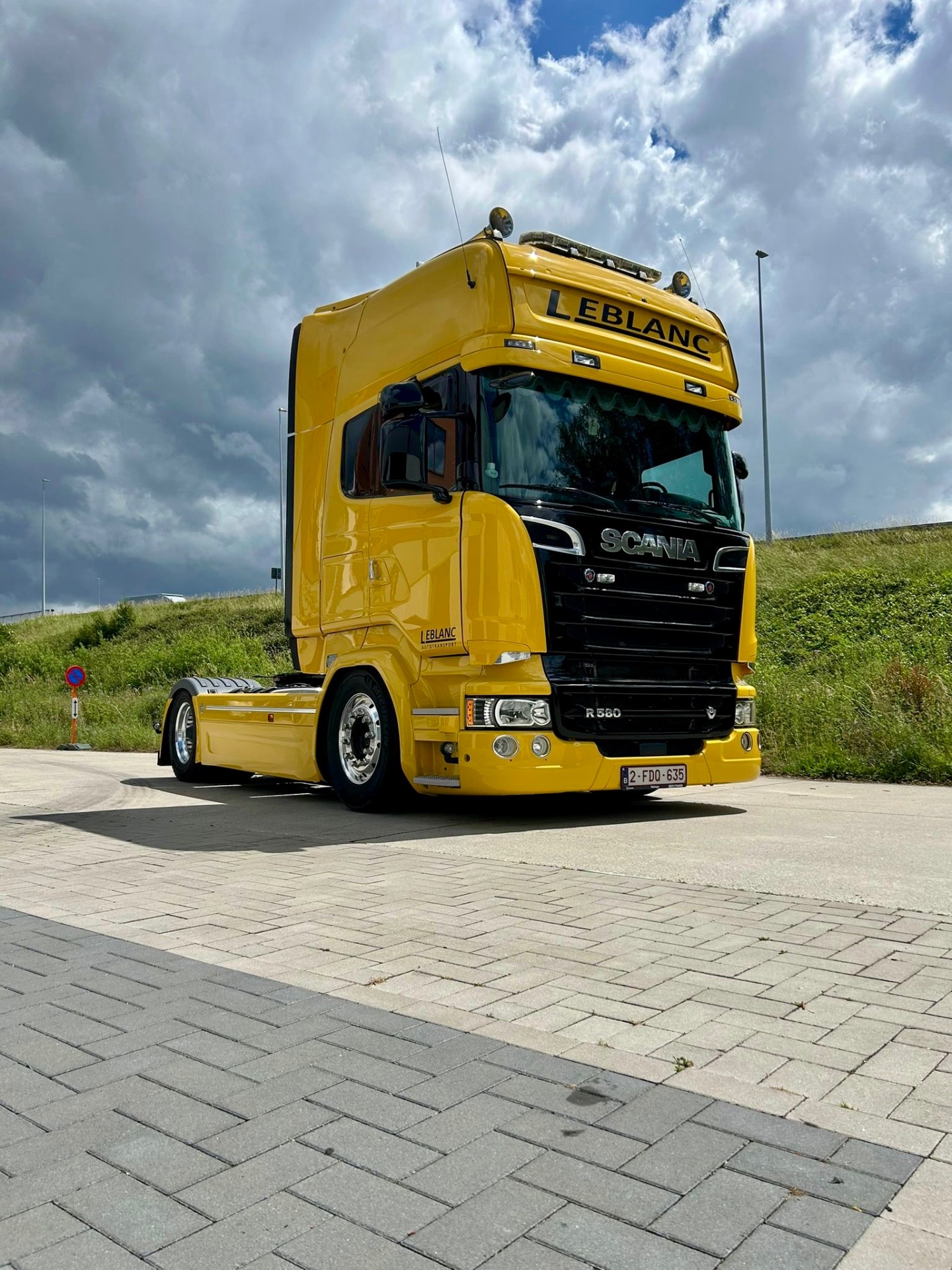 Scania V8 - Leblanc, polijsten, ceramic coating & chrome polish